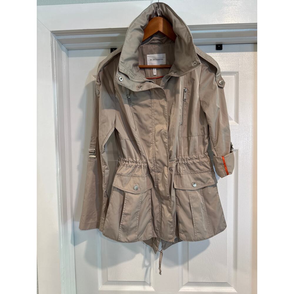 BCBGeneration Beige Jacket with Zip in Hood Size Small